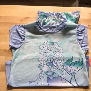 2sets of pjs and one nightgown. All new with tags